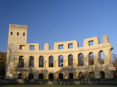 Ruinenwand im Stil des Colosseums